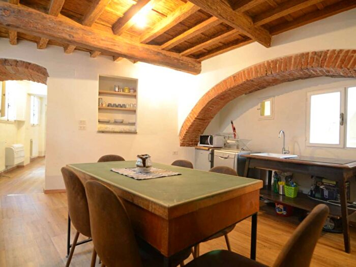 Appartamento trilocale in affitto in Via dello Sprone, Ponte Vecchio Pitti, Firenze