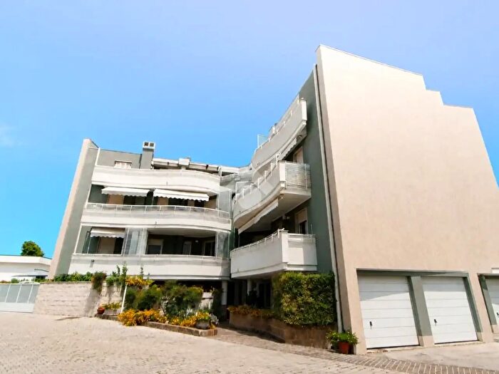 Appartamento quadrilocale in vendita in Contrada Alento, Francavilla Al Mare