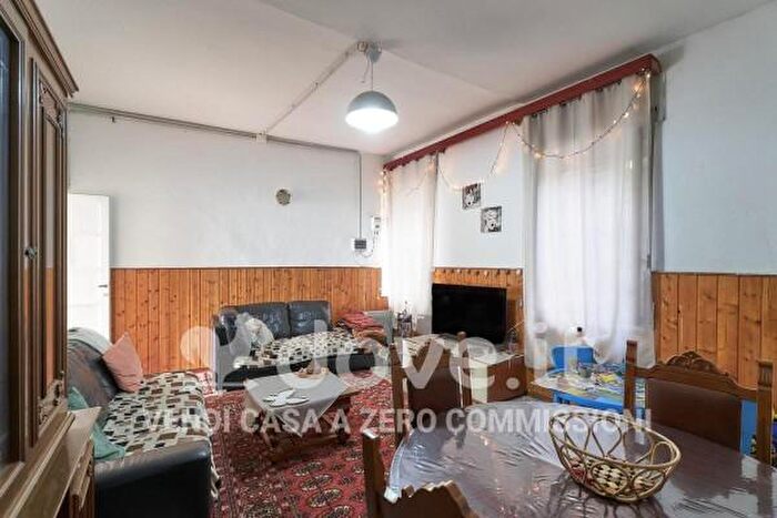 Appartamento trilocale in vendita in Via Mazza, Guanzate