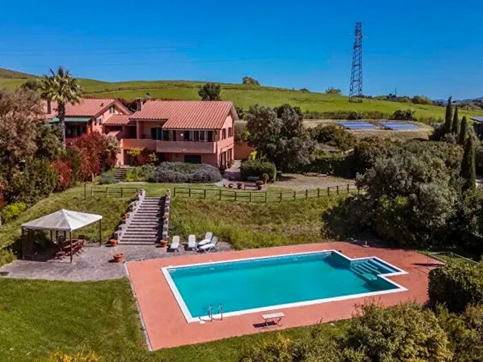 Casa con 6 locali in vendita in Strada Provinciale delle Collacchie, Grosseto