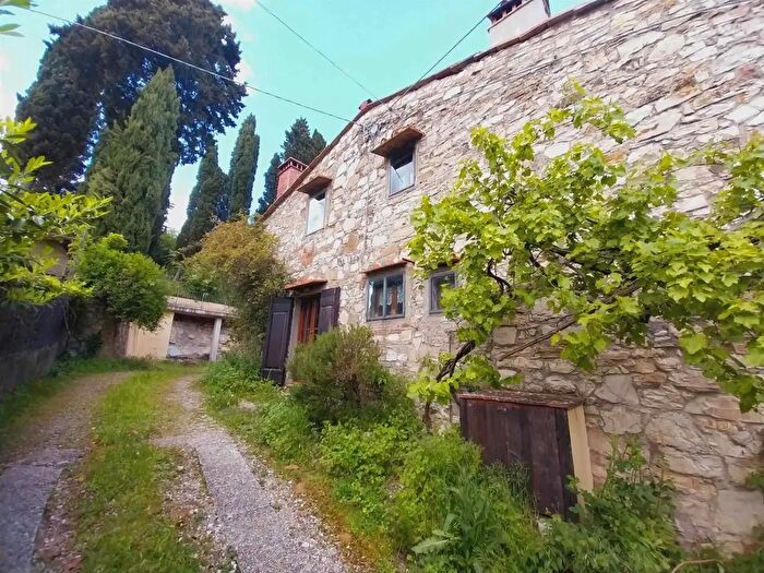 Casa con 5 locali in vendita in Bagno A Ripoli