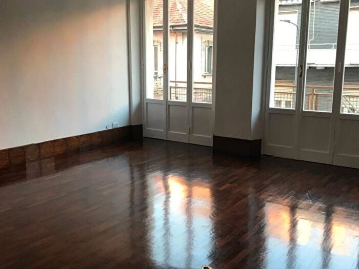 Appartamento quadrilocale in vendita in Via Garian, Washington, Milano