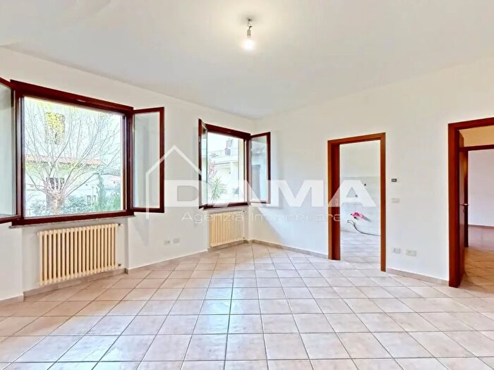 Appartamento quadrilocale in vendita in Via Cadore, Forli