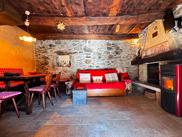 Casa bilocale in affitto in Via della Terra, Borgomezzavalle