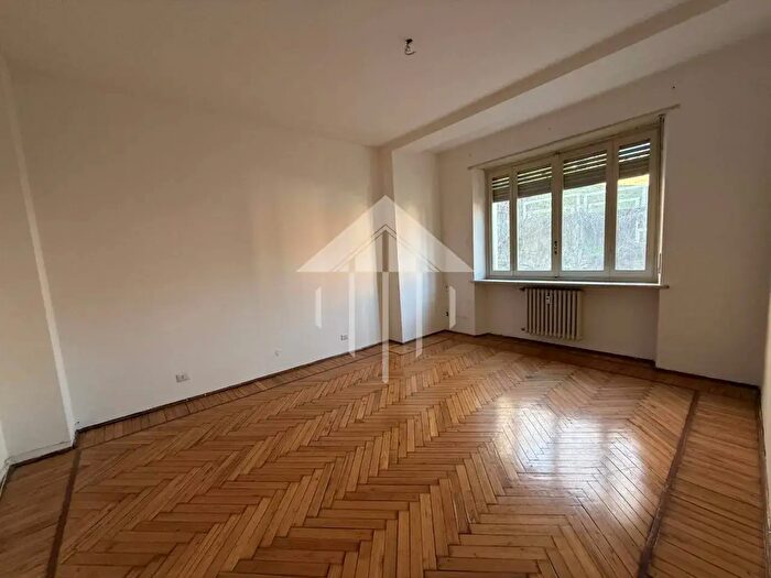 Appartamento quadrilocale in vendita in Via Bigatti, Asti