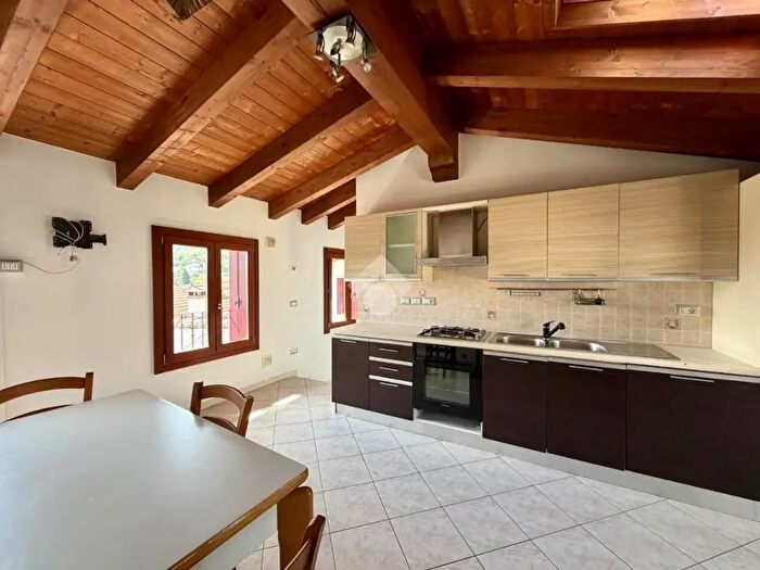 Appartamento trilocale in affitto in Malo