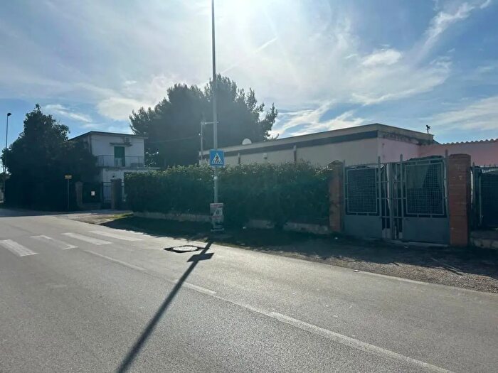 Appartamento con 5 locali in vendita in Via Trinitapoli, Foggia