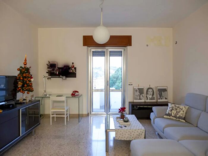 Appartamento quadrilocale in vendita in Via Antonio Forni Snc, Catanzaro