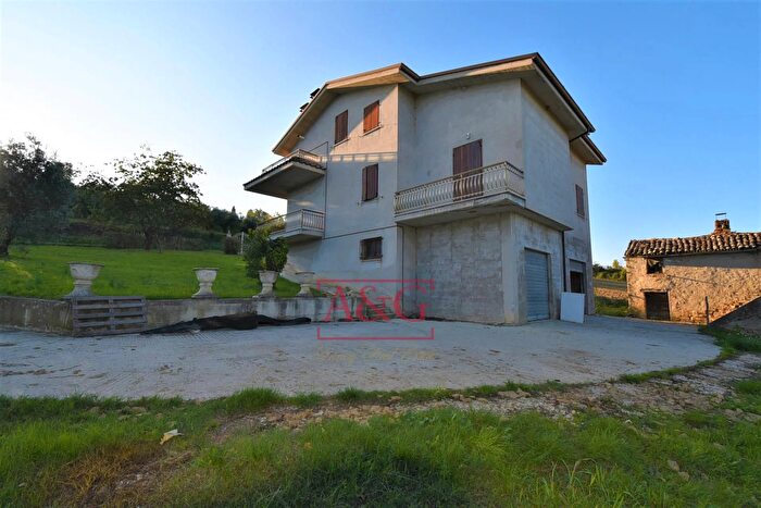 Case in Vendita e in Affitto - 2