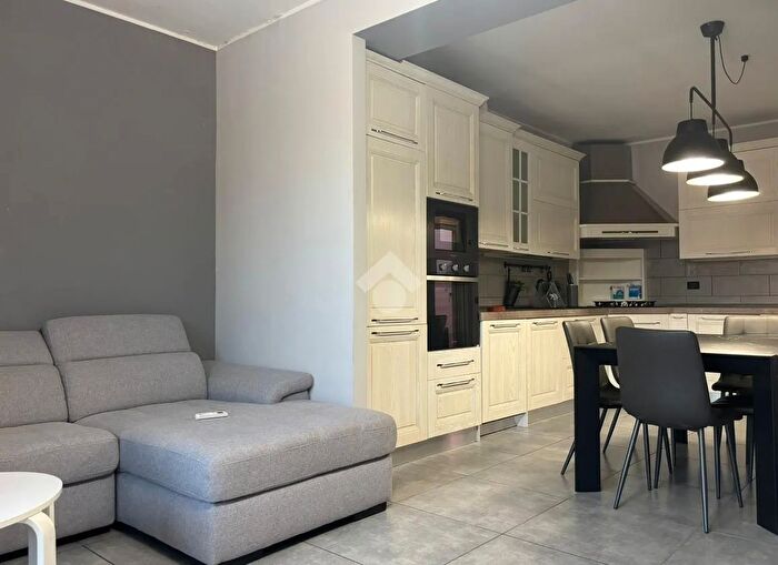 Appartamento bilocale in vendita in Vicolo Pozzale, Fara Gera DAdda