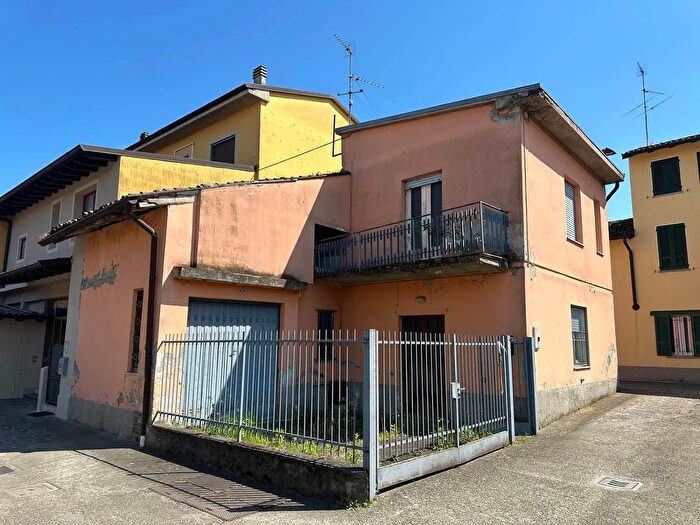 Casa trilocale in vendita in Madignano, Madignano