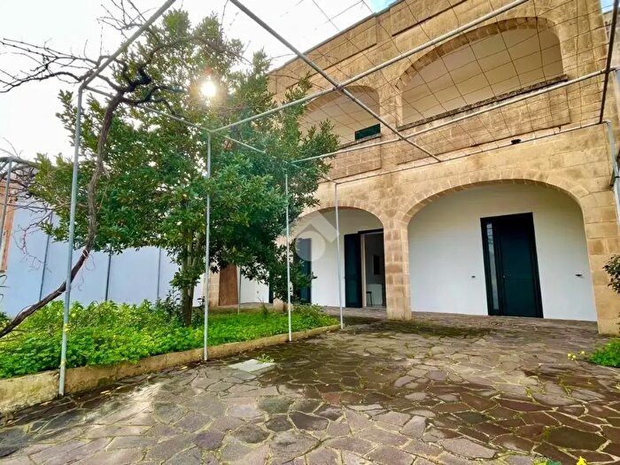 Casa con 13 locali in vendita in Via a Colaianni, Ugento