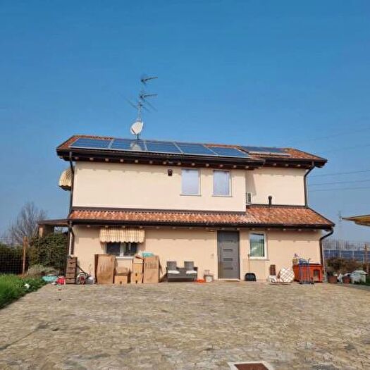 Casa con 6 locali in vendita in Via Belvedere, Francavilla Bisio