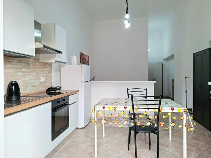 Appartamento monolocale in affitto in Buti
