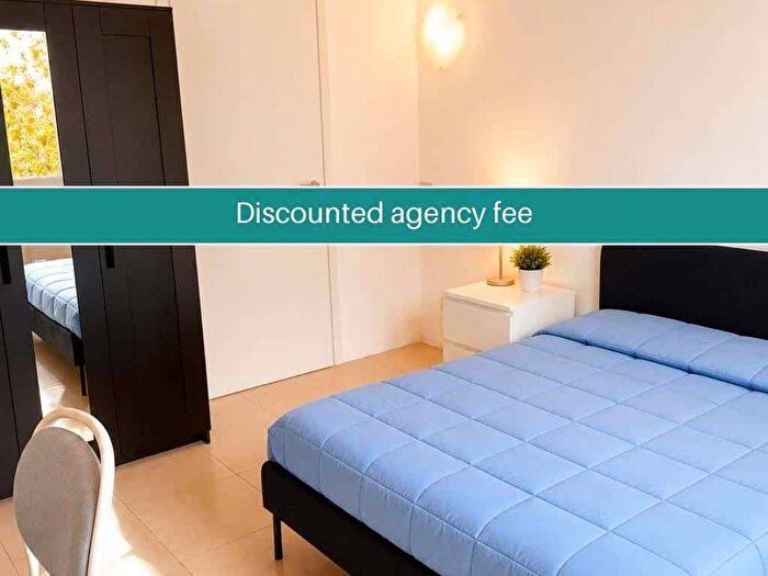Appartamento trilocale in affitto in Via Odoardo Tabacchi, Corso San Gottardo, Milano