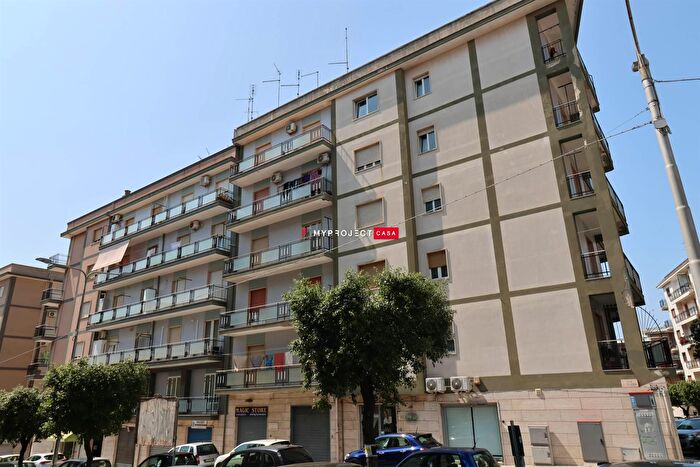 Appartamento quadrilocale in affitto in Via Deledda, Martina Franca