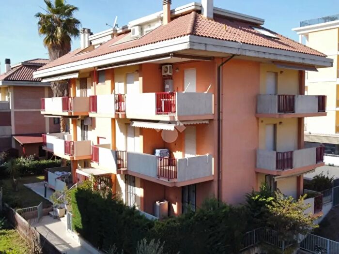 Appartamento trilocale in vendita in Via Indipendenza, San Benedetto Del Tronto