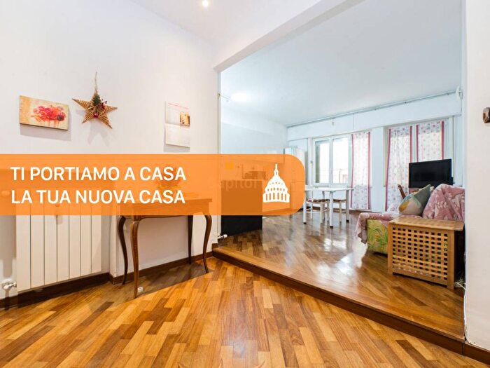 Appartamento trilocale in affitto in Via Capraia, Castelletto, Genova