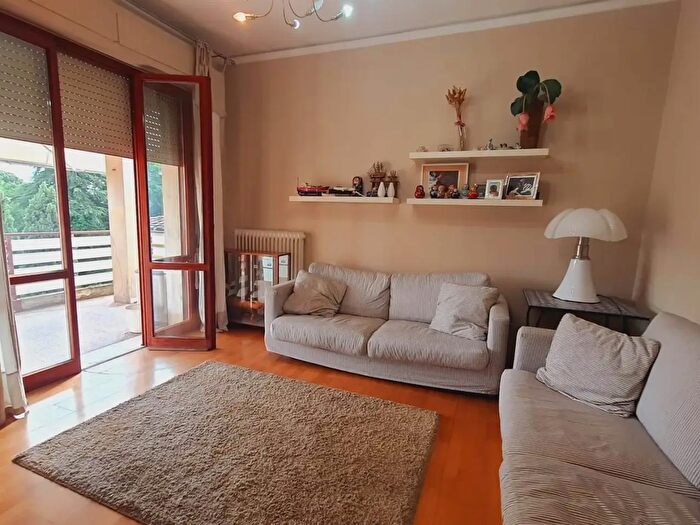 Appartamento trilocale in vendita in Traversa I Viale Cadorna, Lucca