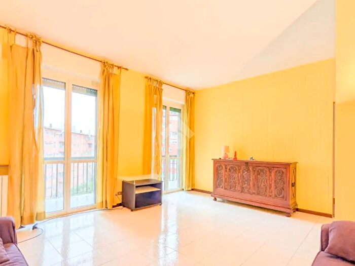 Appartamento trilocale in vendita in Via Negroli, Milano