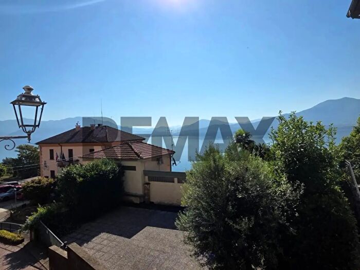 Appartamento bilocale in vendita in Via Giovanni Polli, Oggebbio