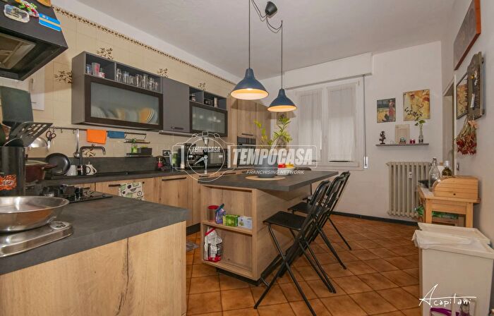 Appartamento quadrilocale in vendita in Via Bonacini, Modena