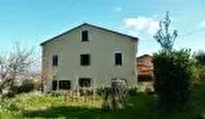 Casa con 15 locali in vendita in Strada Cingoli MC Italia Strada, Cingoli