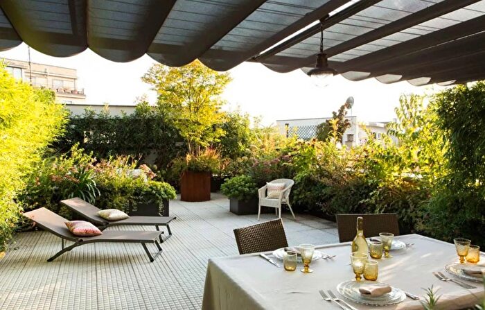 Appartamento con 5 locali in vendita in Treviso Via Ipollito Nievo, Treviso