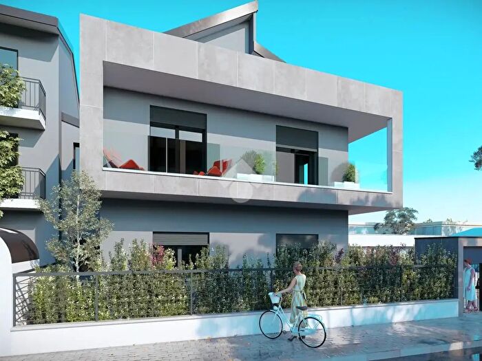 Appartamento quadrilocale in vendita in Via Don Minzoni, Carugate