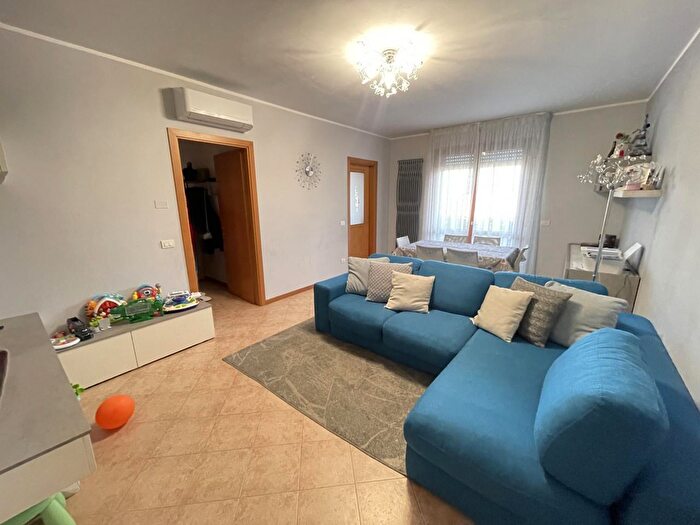 Appartamento quadrilocale in vendita in Suzzara