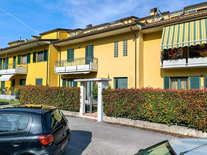 Appartamento trilocale in vendita in Via Circonvallazione, Lunano