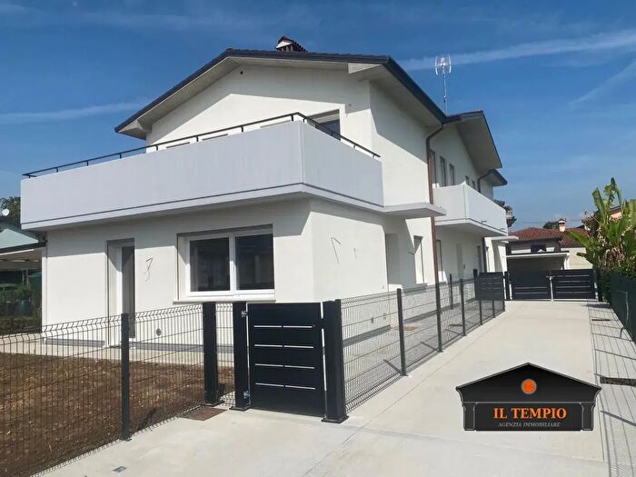 Appartamento bilocale in affitto in Via Roma, Caldogno