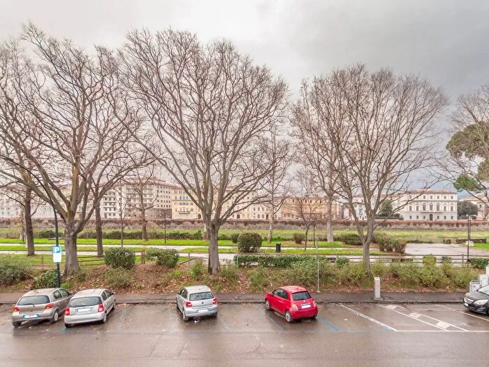 Casa con 5 locali in vendita in Firenze