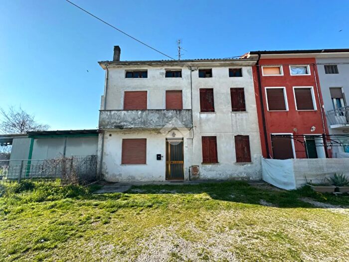 Casa quadrilocale in vendita in Via Timonchio, Caldogno
