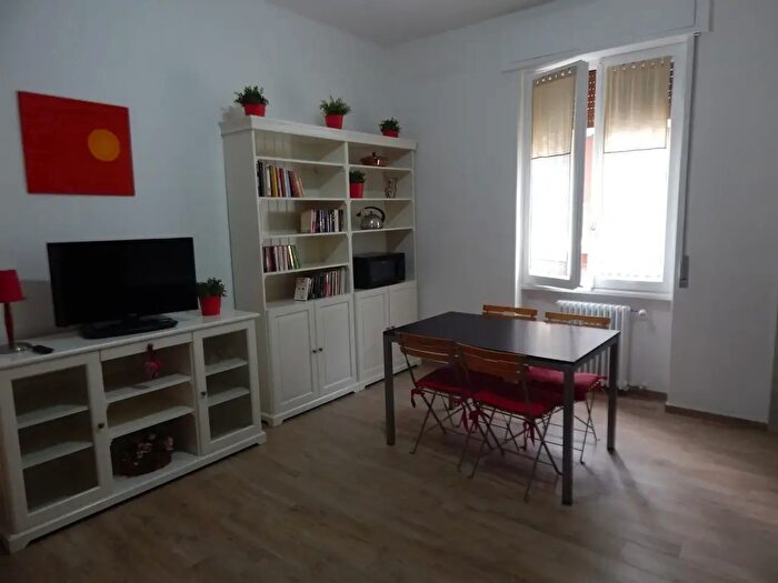 Appartamento trilocale in affitto in Via Bandi, Parma