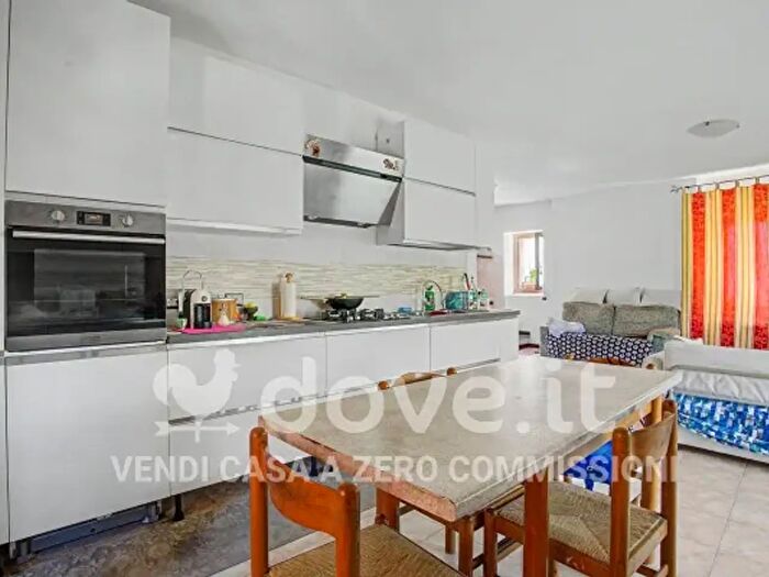 Appartamento quadrilocale in vendita in Via Marliani, Brissago Valtravaglia