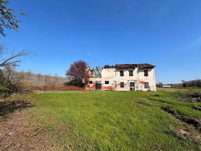 Casa con 6 locali in vendita in Via Aprile, Piombino Dese