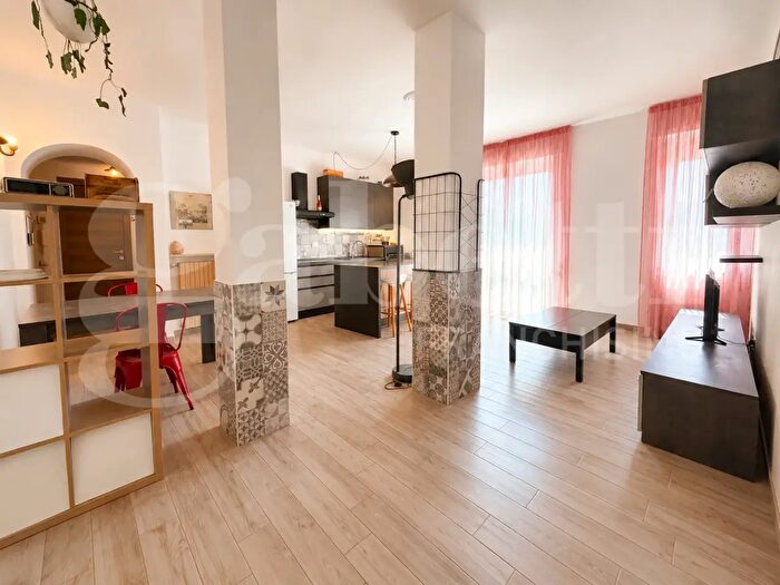 Appartamento trilocale in vendita in Via delle Pleiadi, Finale Ligure