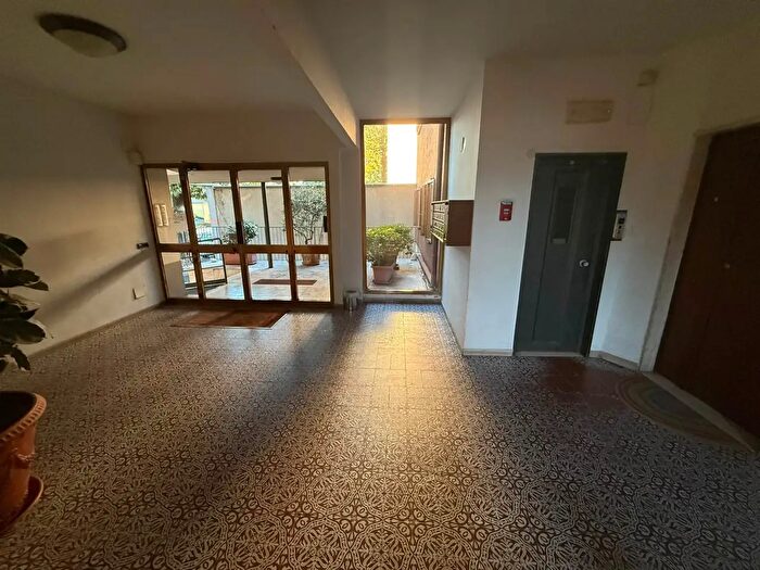 Appartamento con 5 locali in vendita in Viale Montegrappa, Prato