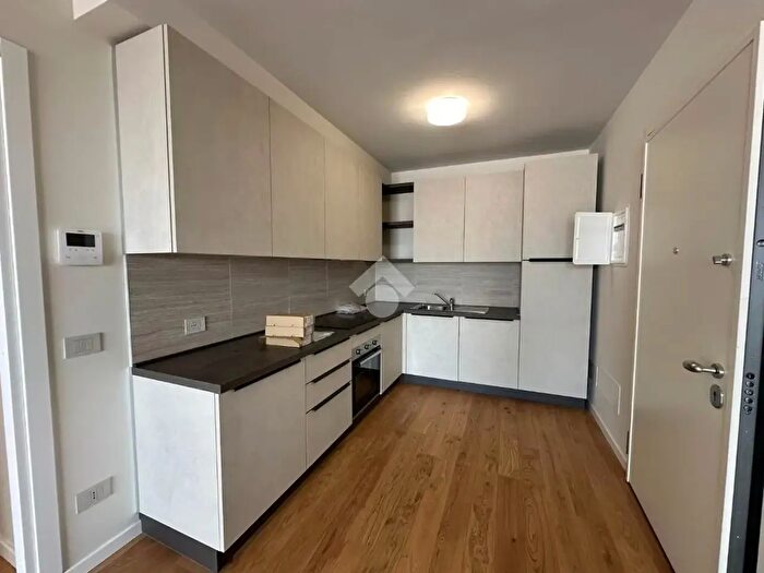 Appartamento trilocale in affitto in Via Einaudi, Palazzolo SullOglio