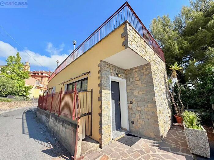 Appartamento bilocale in vendita in Strada Monte Ortigara, Sanremo
