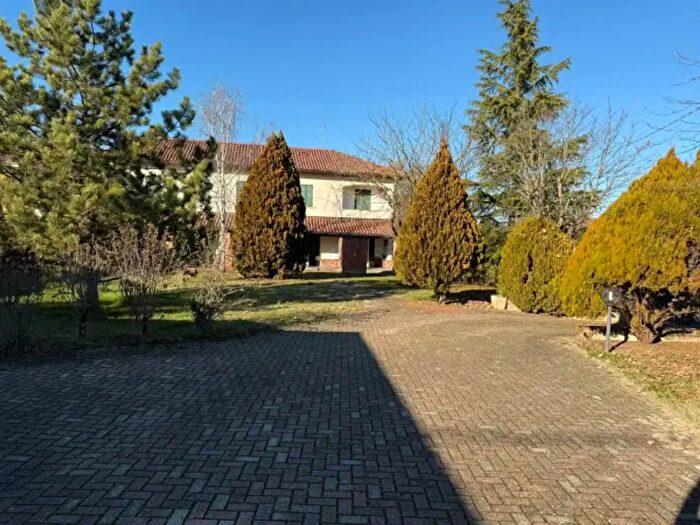 Casa con 6 locali in vendita in Via Giovanni Gonella, Gamalero