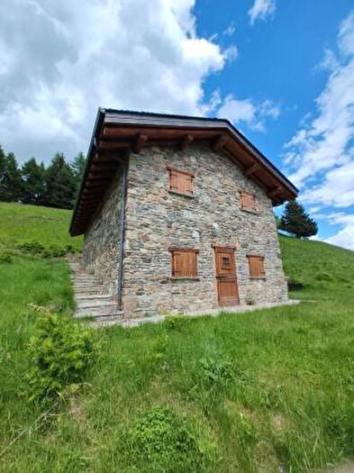 Casa con 5 locali in vendita in Edolo