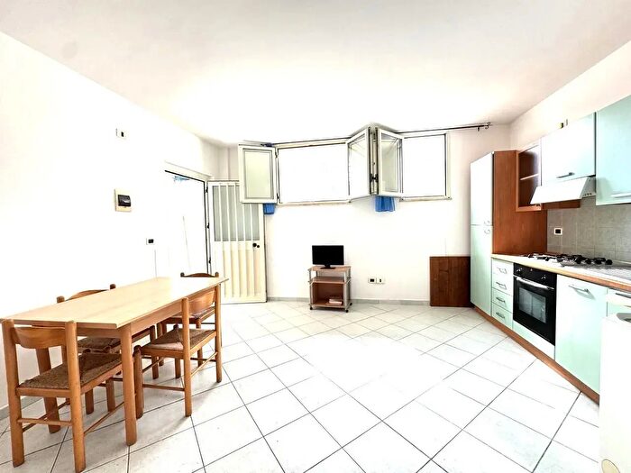 Appartamento trilocale in vendita in Via Caboto Snc, San Salvo