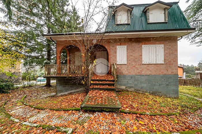 Casa quadrilocale in vendita in Strada Bardellame, Langhirano
