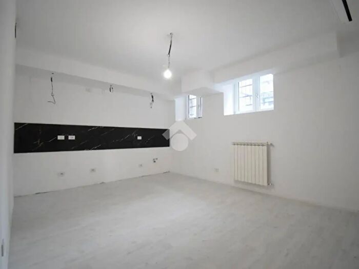 Appartamento trilocale in vendita in Via Petrarca Francesco, Cologno Monzese