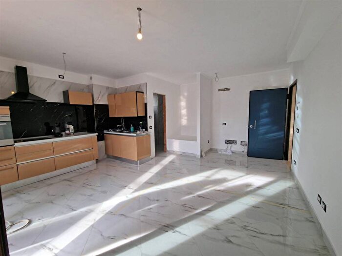 Appartamento monolocale in affitto in Via Gorlago, Ottavia, Roma