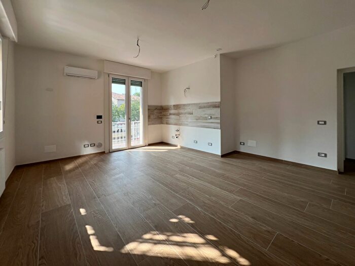 Appartamento con 5 locali in vendita in Reggio Emilia