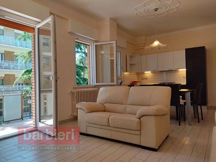 Appartamento con 5 locali in affitto in viale vittorio veneto, Mare, Cervia