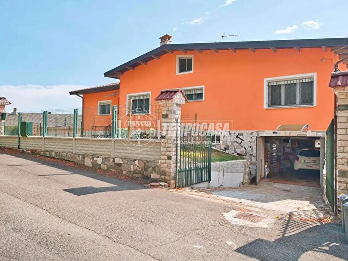 Casa quadrilocale in vendita in Buronzo
